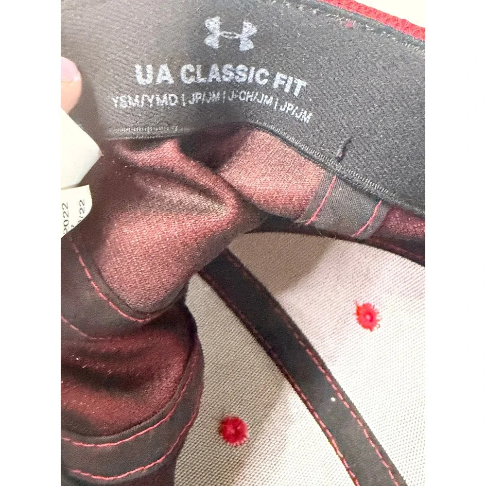Under Armour Kids Red Classic Fit Baseball Hat Youth S/M Embroidered Logo